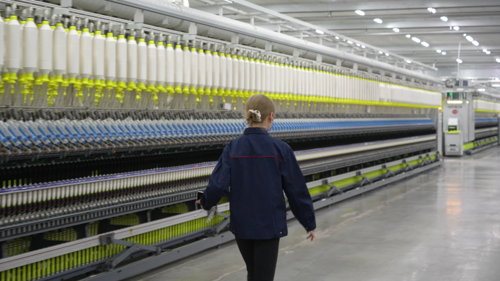 Spinning mill producing long-staple yarn for hotel bedding